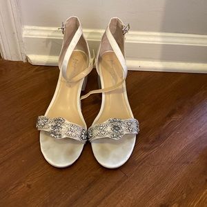 Betsy Johnson Ivory size 10 heels